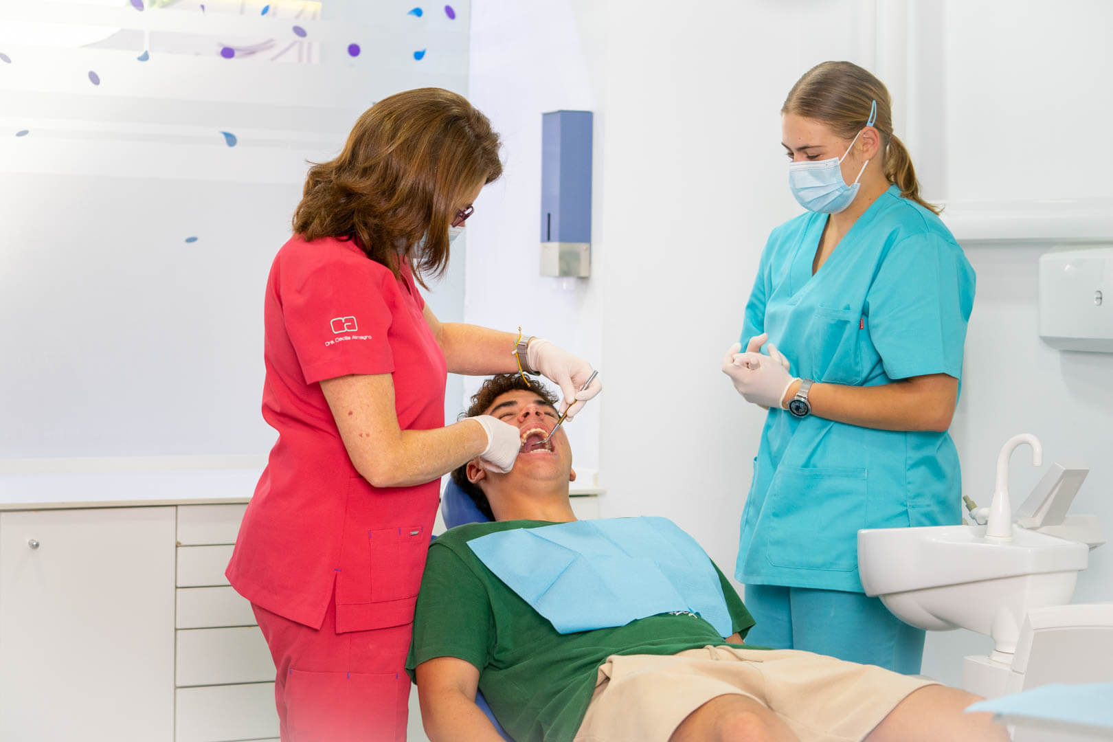 Clínica dental en Granada | Dentista Dra. Cecilia Almagro